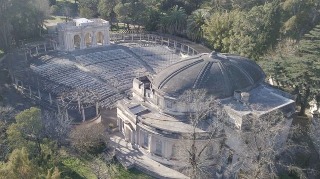 la provincia puja para quedarse con el teatro del lago en la plata