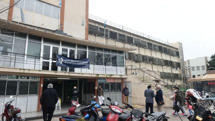 Apuñalaron a un hombre frente a su hijo en un robo en La Plata y ahora lucha por su vida