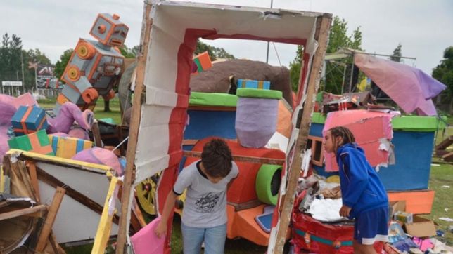 la tristeza de los creadores de munecos por los destrozos