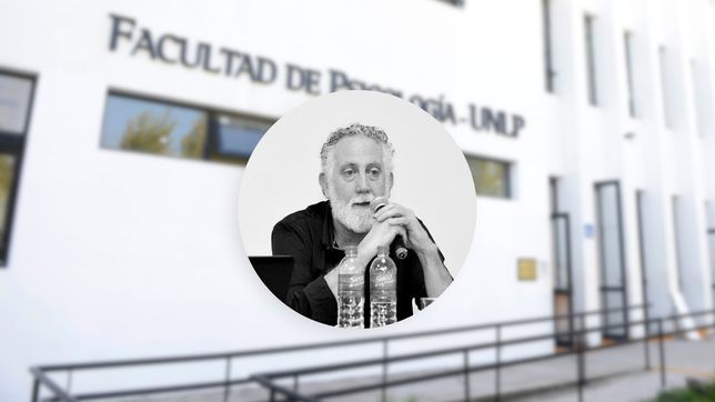 dolor en la facultad de psicologia por la muerte de un querido docente