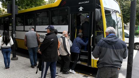 En medio de la crisis de los micros, avanza un pedido de informes por pagos, deudas y control de subsidios En medio de la crisis de los micros, avanza un pedido de informes por pagos, deudas y control de subsidios