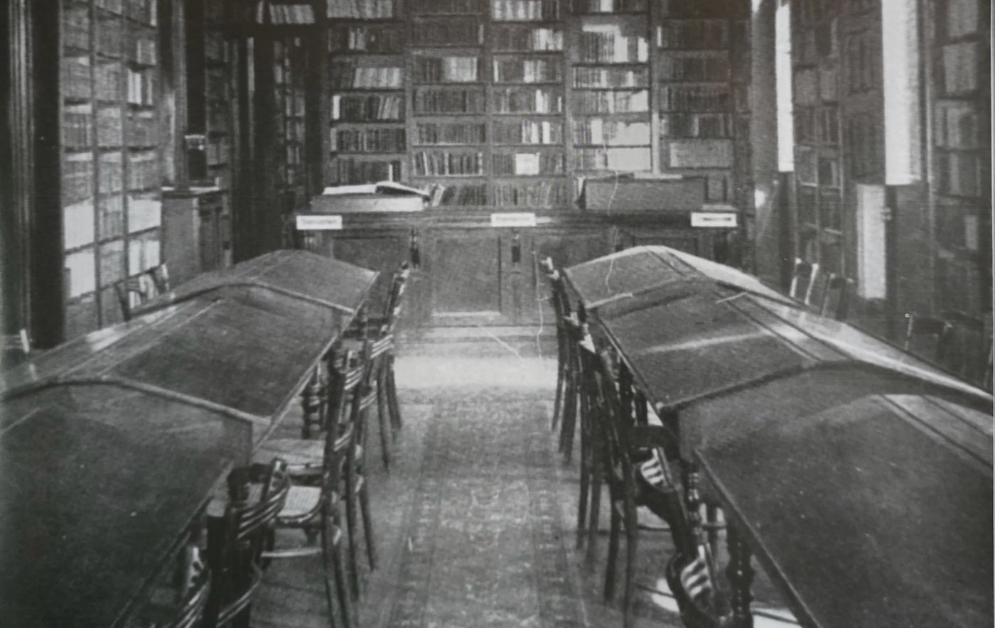 El &aacute;mbito de la biblioteca de la Facultad de Derecho y Ciencias Sociales. Gentileza Archivo Hist&oacute;rico de la UNLP