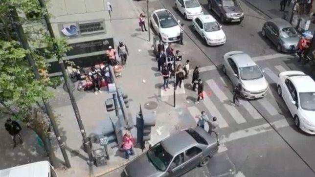 video: a las pinas en 7 y 47 mientras se desarrollaba la megamarcha