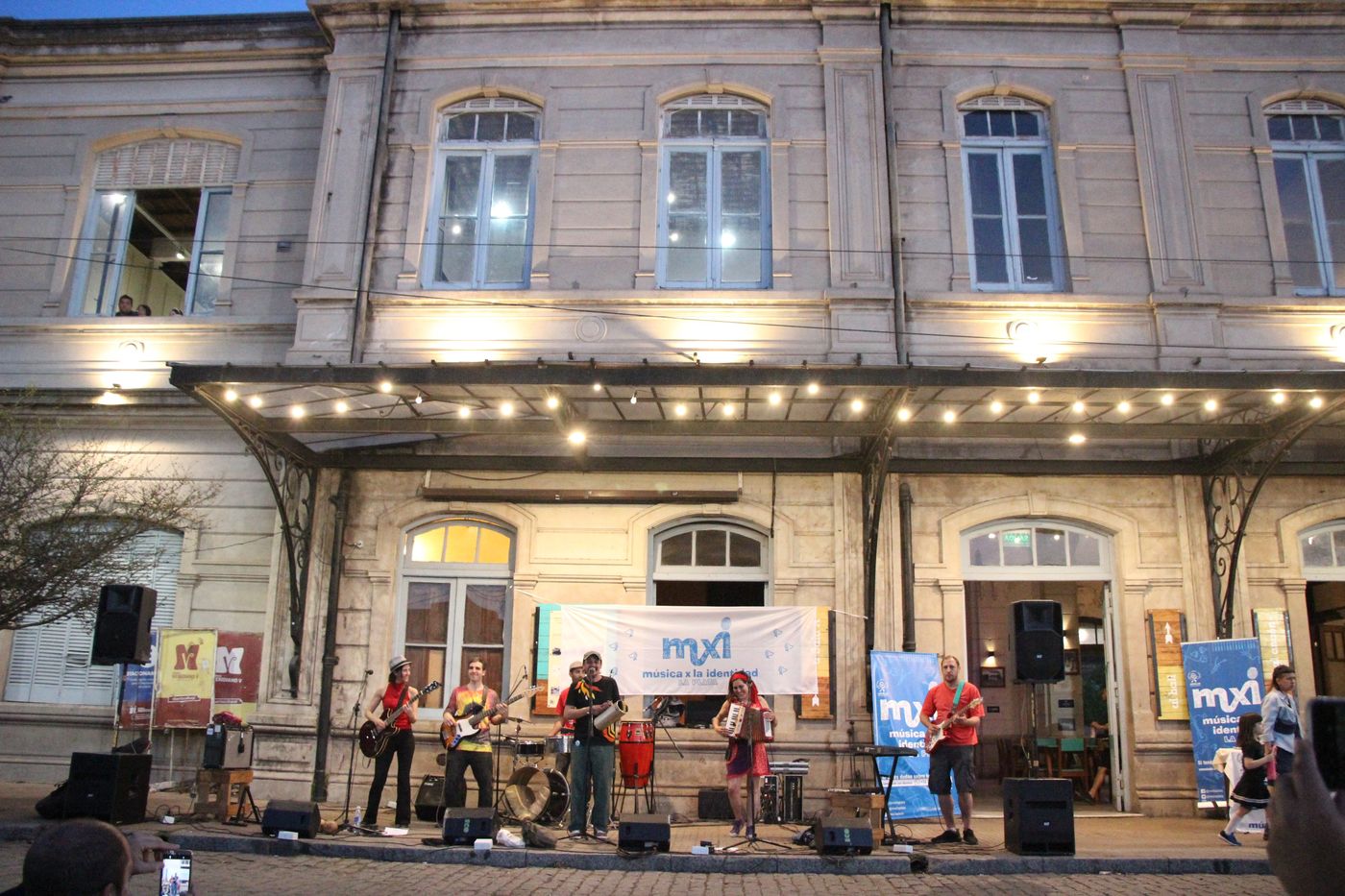 F8AuuNpWIAUIa6y.jfif