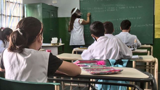 la provincia pide hacer un debate para evaluar la vuelta a las clases presenciales