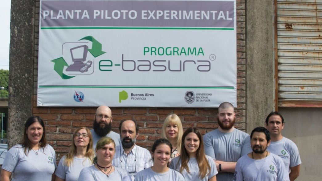 La UNLP donó computadoras recicladas a hospitales de la región