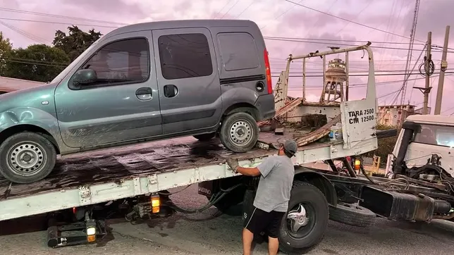 cae en la plata un hombre con pedido de captura que viajaba en una camioneta robada