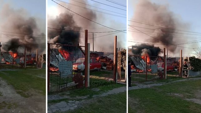 video: el fuego consumio por completo una casa en romero y el dueno se salvo de milagro