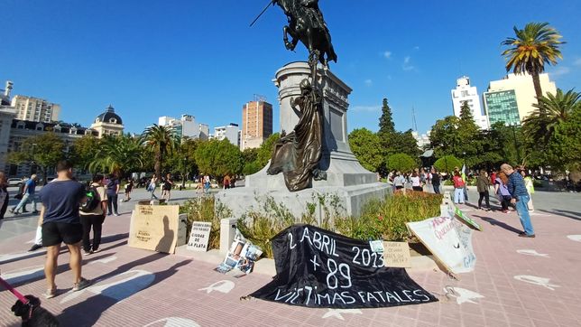 las asambleas de inundados vuelven a la calle a reclamar justicia, obras y prevencion