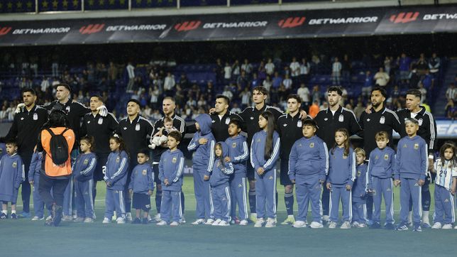 las fuertes autocriticas de dos emblemas de la seleccion tras el flojo amistoso con mauritania.