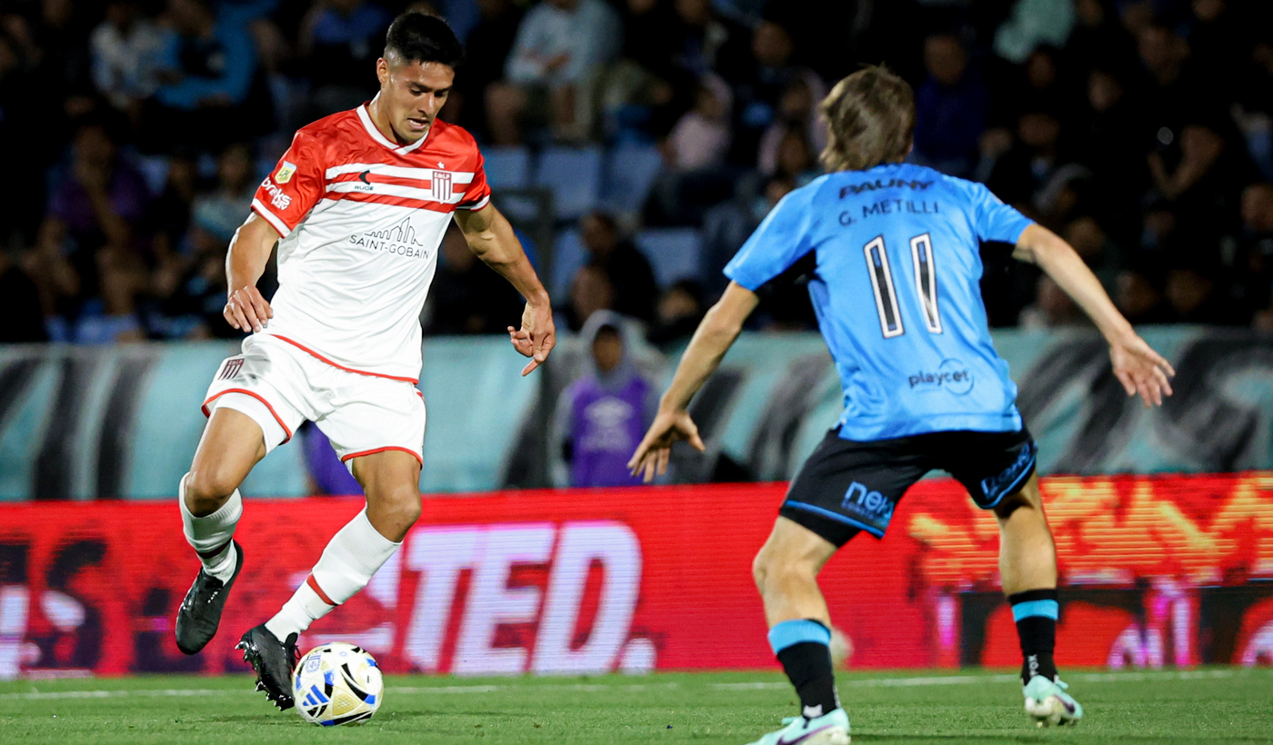 Estudiantes cosechó un empate 1 a 1 frente a Belgrano. Estudiantes cosechó un empate 1 a 1 frente a Belgrano.