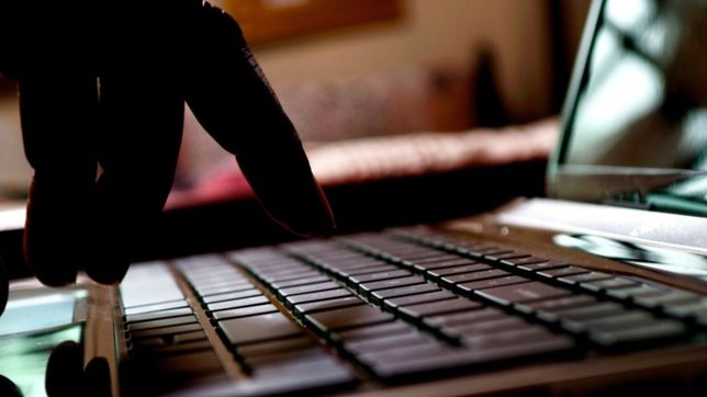 pagina web, filtros para menores y simposios: aplican medidas antigrooming en la plata