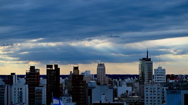 la plata y la region en alerta naranja por la llegada de tormentas fuertes