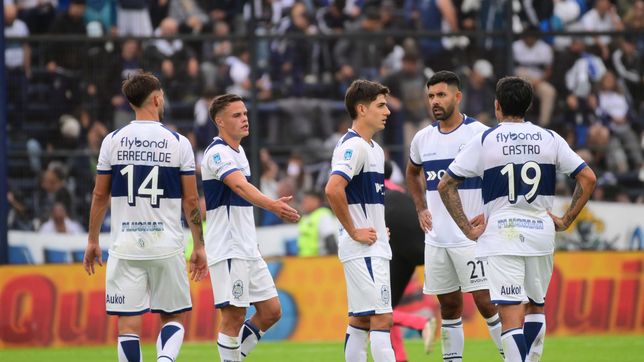 gimnasia tuvo una tarde para el olvido y perdio ante huracan
