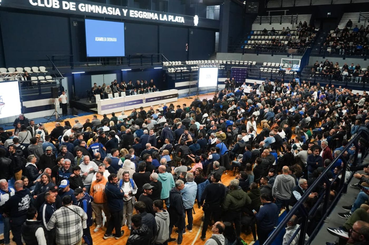 La Asamblea de Gimnasia terminó con agresión hacia los dirigentes.