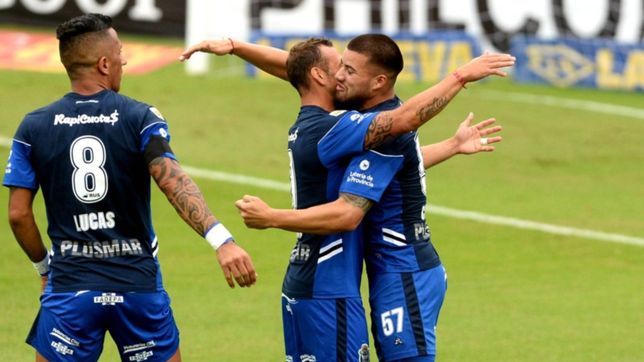 el lobo derroto a atletico tucuman por 2 a 0 y busca meterse en la parte alta de la tabla