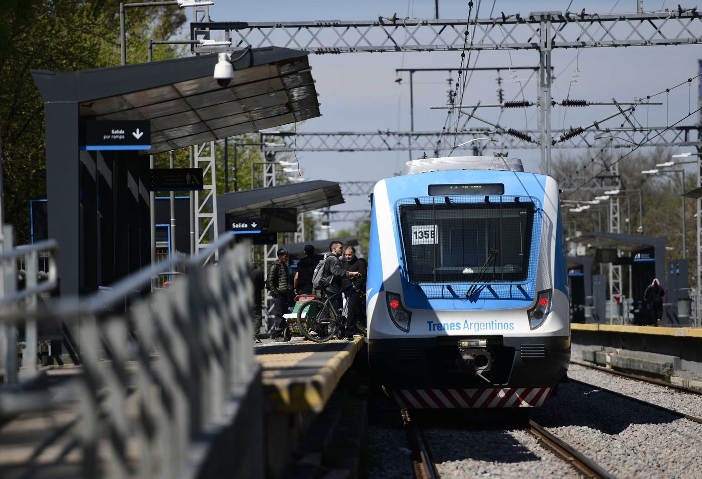 Tren Roca estación de Gonnet (5)