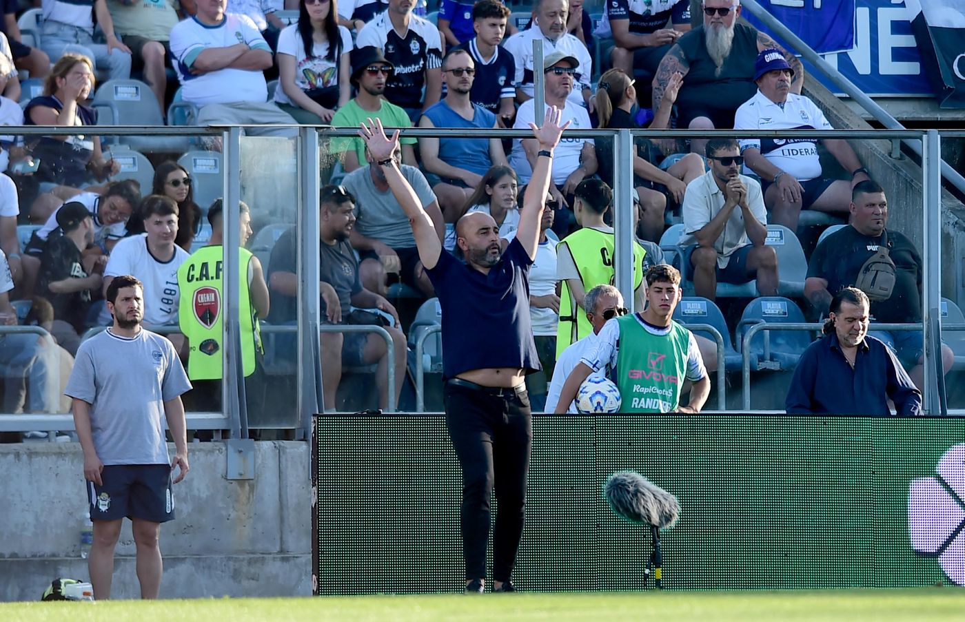 Gimnasia Newells Méndez.jpg