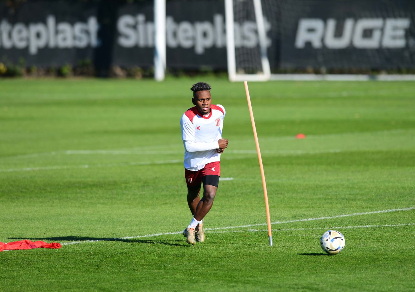 Entrenamiento Estudiantes manyoma