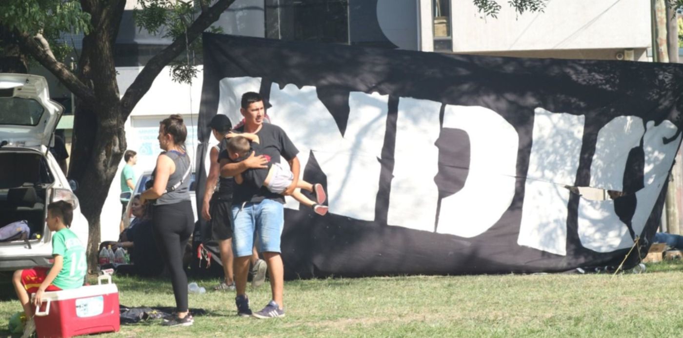 Ricoteros en La Plata Indio Solari Los Fundamentalistas del Aire Acondicionado