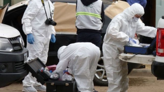 matan a punaladas a un recien nacido y detienen a los padres