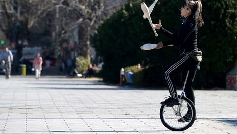 Viernes fresco por la mañana y primaveral a la tarde en la previa de un fin de semana agradable Viernes fresco por la mañana y primaveral a la tarde en la previa de un fin de semana agradable