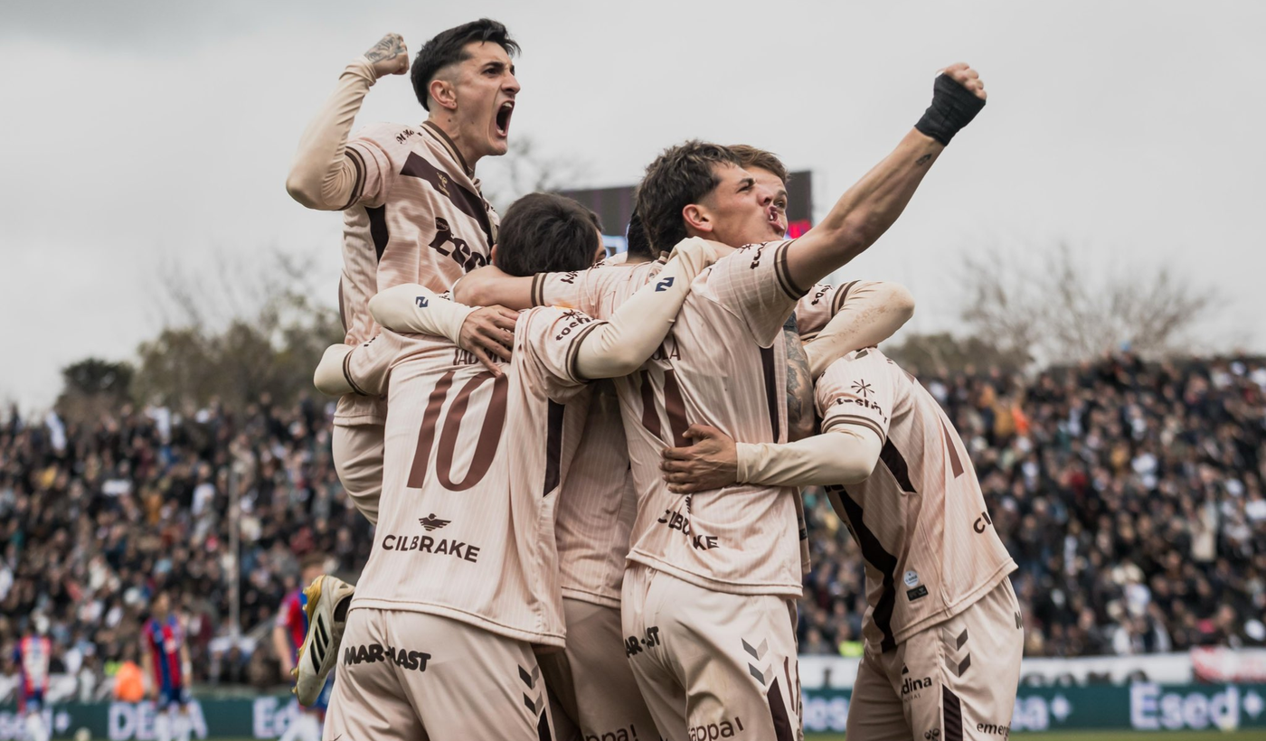 Platense festejo gol