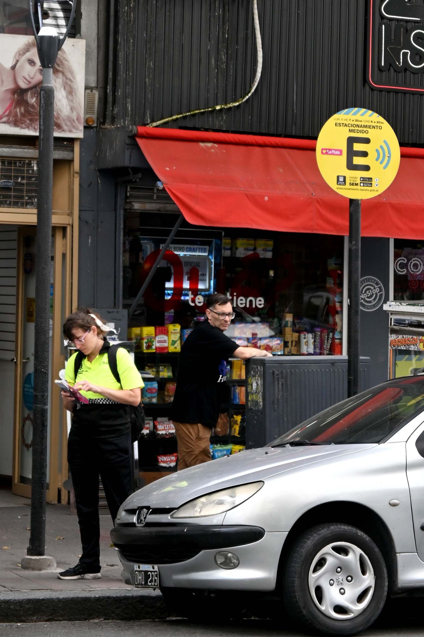El control del estacionamiento medido es entre las 7 y las 20