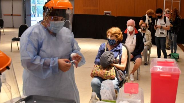 la provincia dara turnos de vacunacion contra el coronavirus por whatsapp