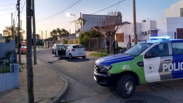 amenazaron a una docente de la plata, le robaron el auto y chocaron a las pocas cuadras