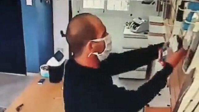 video: entro a robar a un estudio informatico en pleno centro y quedo todo filmado