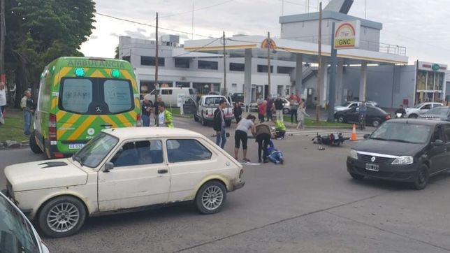 impactante accidente dejo dos heridos sobre el asfalto de 31 y 67