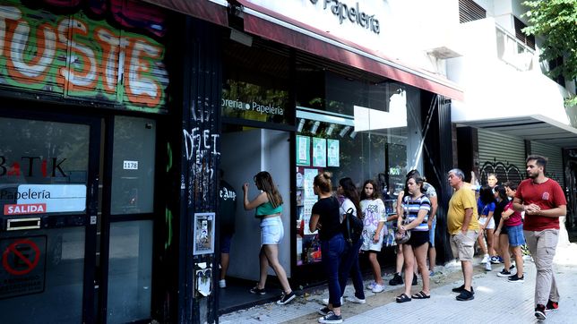 las librerias de la plata estallaron en la previa de la vuelta a clases