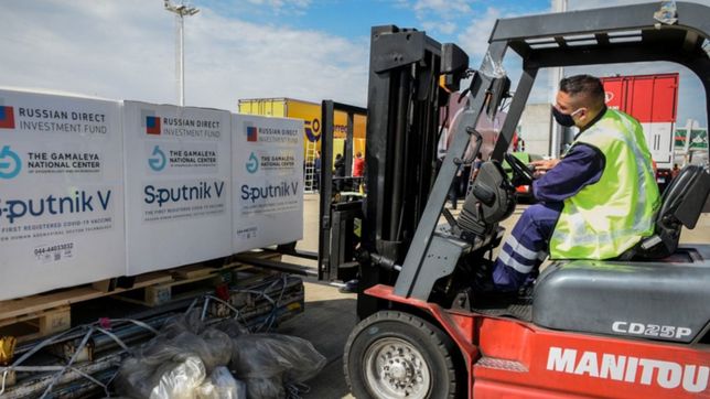 comenzo la distribucion de mas de 700.000 sputnik v: ¿cuantas le toca a cada provincia?