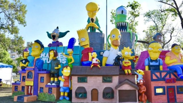 los vecinos eligieron a los simpson como el mejor muneco en la quema de ano nuevo