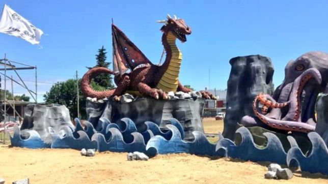 asi avanza la construccion de los munecos de fin de ano en las calles de la plata