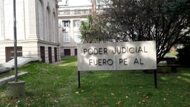 zoofilia en la plata: investigan a una mujer por mantener relaciones sexuales con su perro