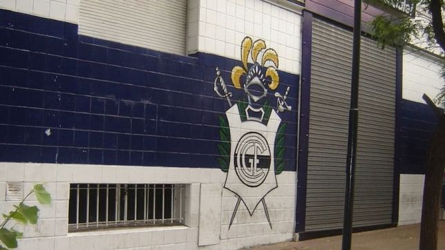 trabajadores de gimnasia se adhirieron al paro y cerraron las puertas de la sede