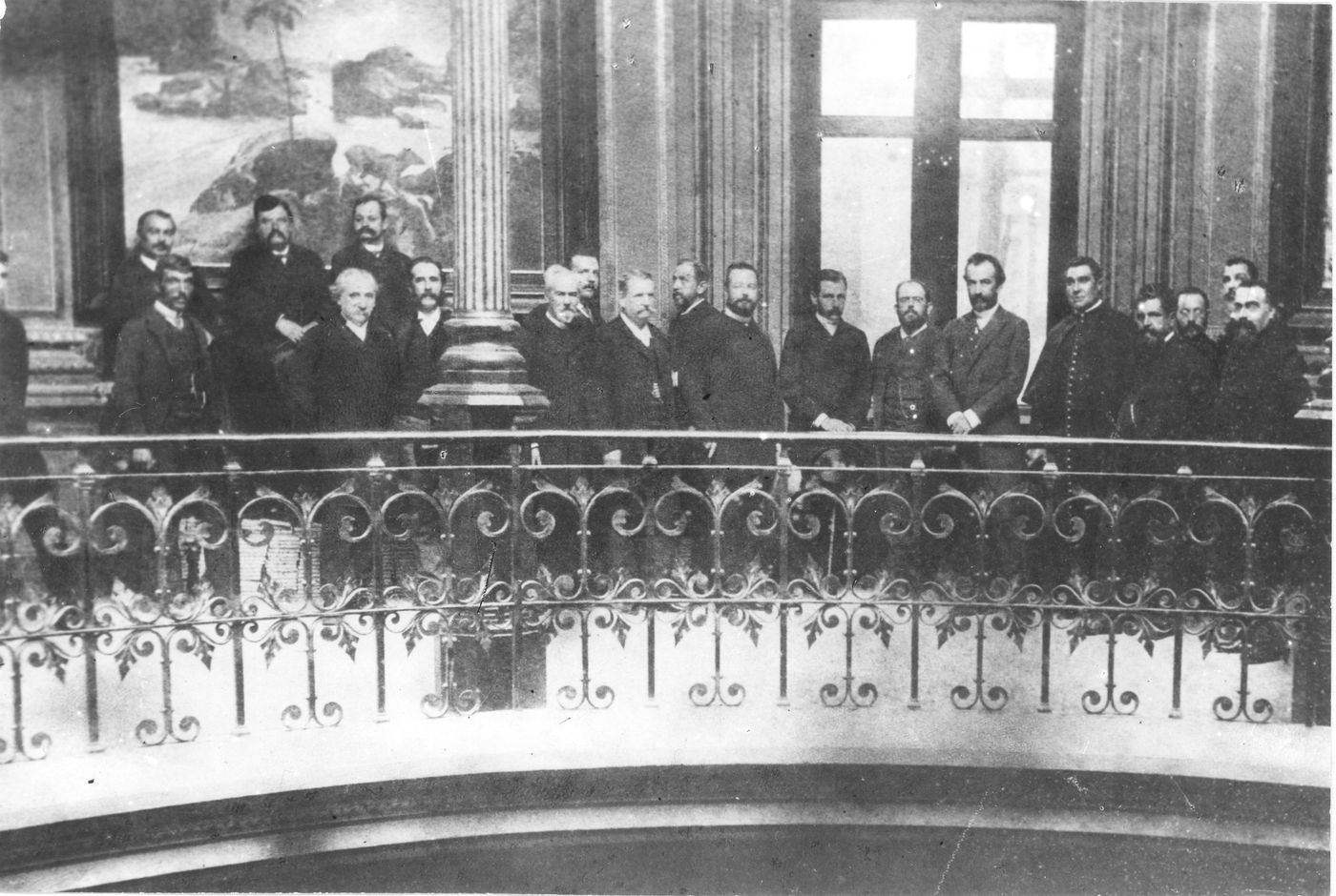 Inauguración del  Museo de La Plata. En la fotografía aparecen: Francisco P. Moreno; el gobernador, Carlos D’Amico; los ministros: Achaval y Enciso; Florentino Ameghino, entre otros.