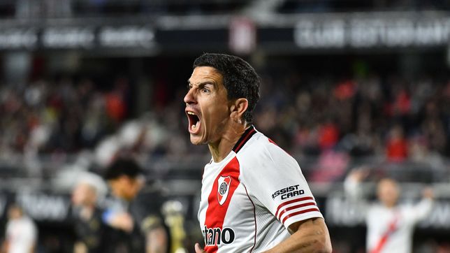 nacho fernandez aullo con river frente a estudiantes