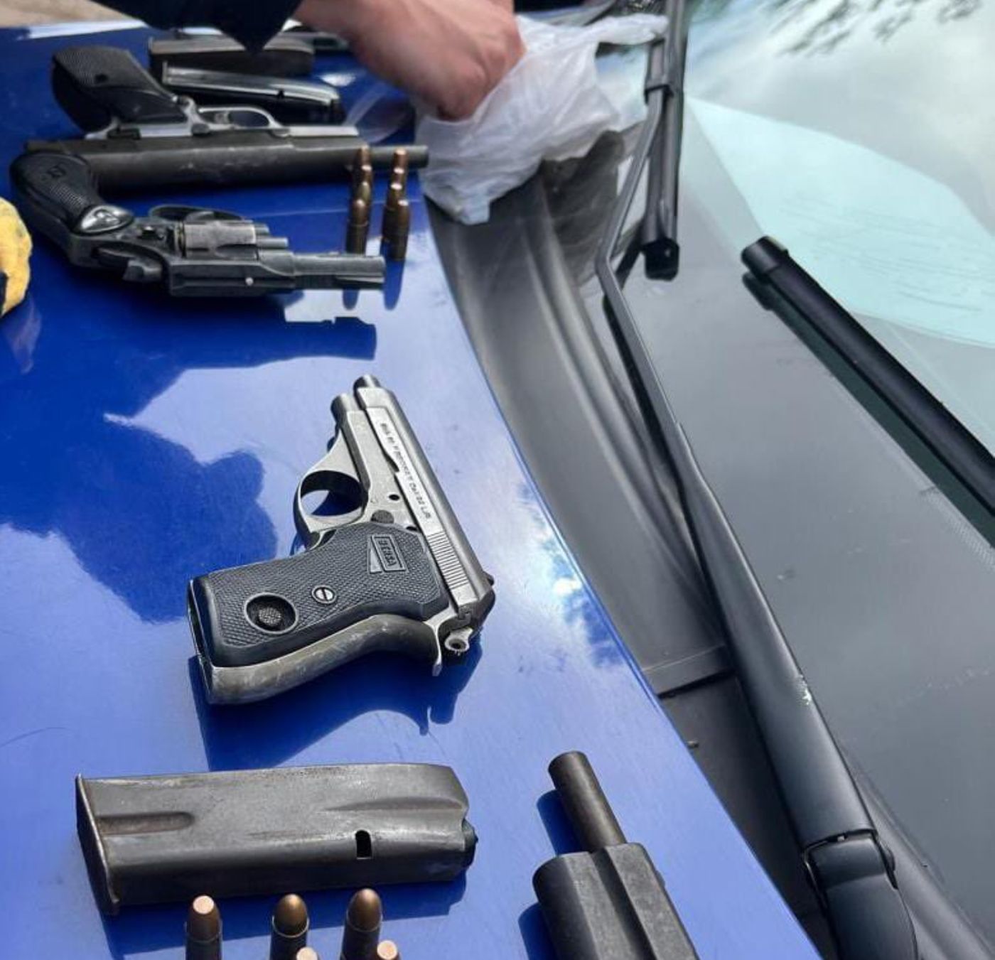 Operativo policial estudiantes Boca 2.jpg