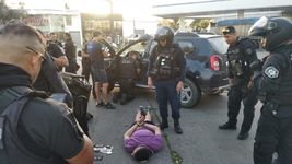 robaron una camioneta, se cruzaron con un megaoperativo policial y terminaron presos tras una increible persecucion robaron una camioneta, se cruzaron con un megaoperativo policial y terminaron presos tras una increible persecucion