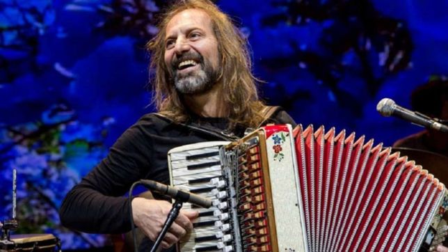 la sala astor piazzolla del teatro argentino reabre con un show del chango spasiuk
