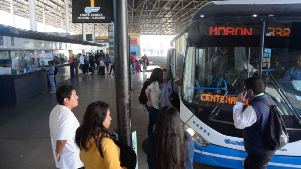 El incendio en la terminal del TALP afecta al servicio en La Plata y el resto del AMBA
