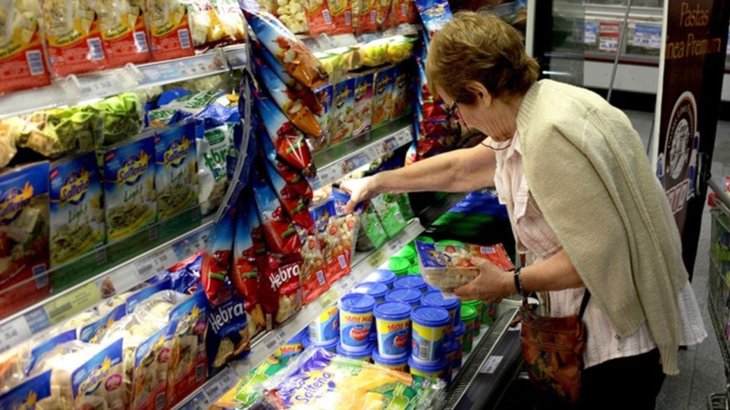 Economía en rojo: el INDEC reveló que la inflación de febrero fue del 3,8%