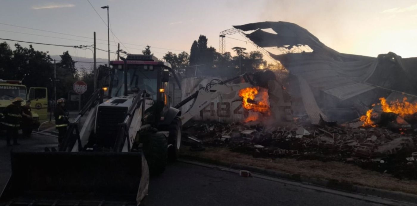 1678795356823.jpeg?x=34&y=199&width=1462&height=731&rotate=0&scaleX=1&scaleY=1&ow=1500&oh=1125&&cw=1920&ch=950