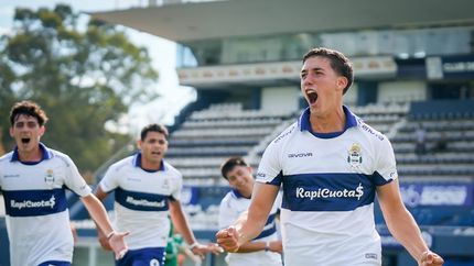 El hijo del Mellizo hizo su primer gol en Gimnasia y comenzó a reescribir la historia
