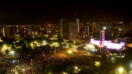 La Municipalidad confirmó qué artistas tocarán en Plaza Moreno para el aniversario de La Plata La Municipalidad confirmó qué artistas tocarán en Plaza Moreno para el aniversario de La Plata