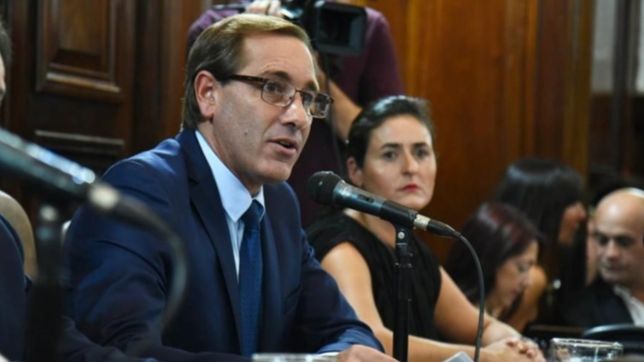 consolidar la democracia: el mensaje de garro en el dia de la memoria