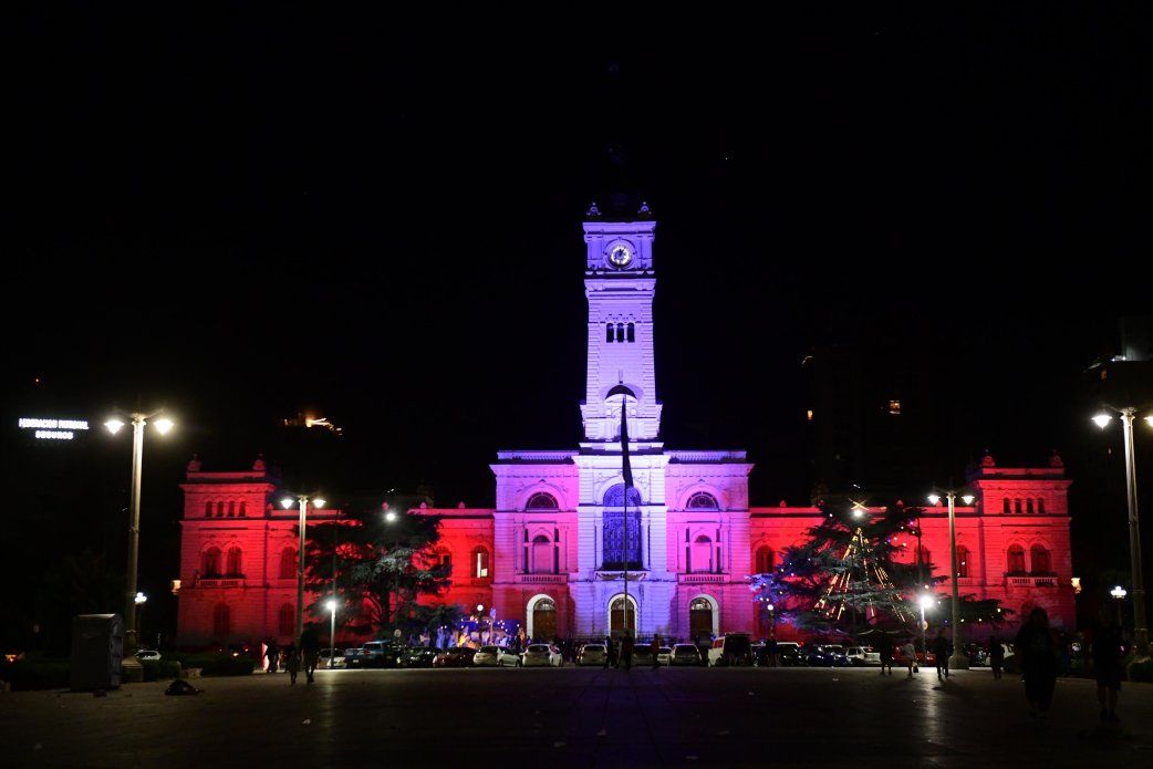 Estudiantes festejos Municipalidad (1).JPG